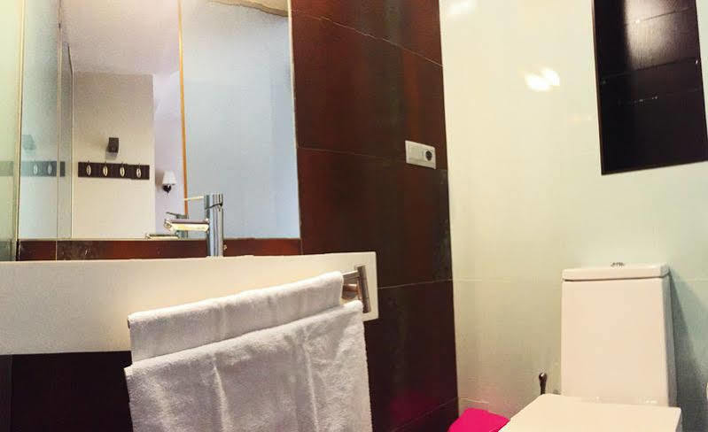 Dream Suites And Apartments Almeria Centro ภายนอก รูปภาพ