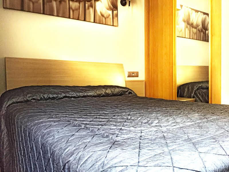 Dream Suites And Apartments Almeria Centro ภายนอก รูปภาพ