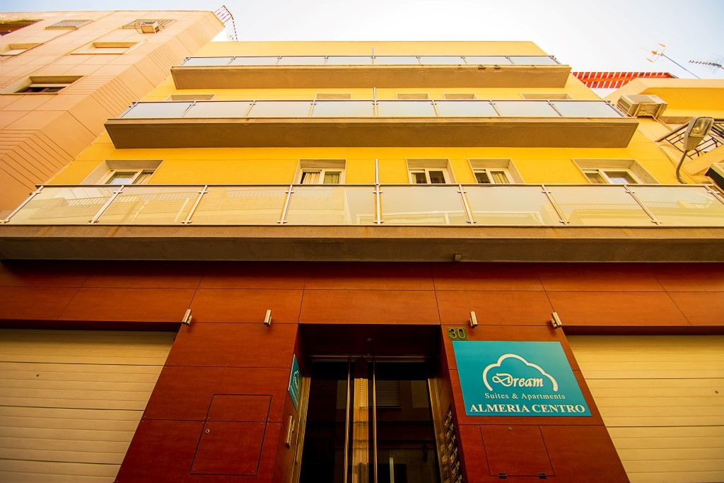 Dream Suites And Apartments Almeria Centro ภายนอก รูปภาพ