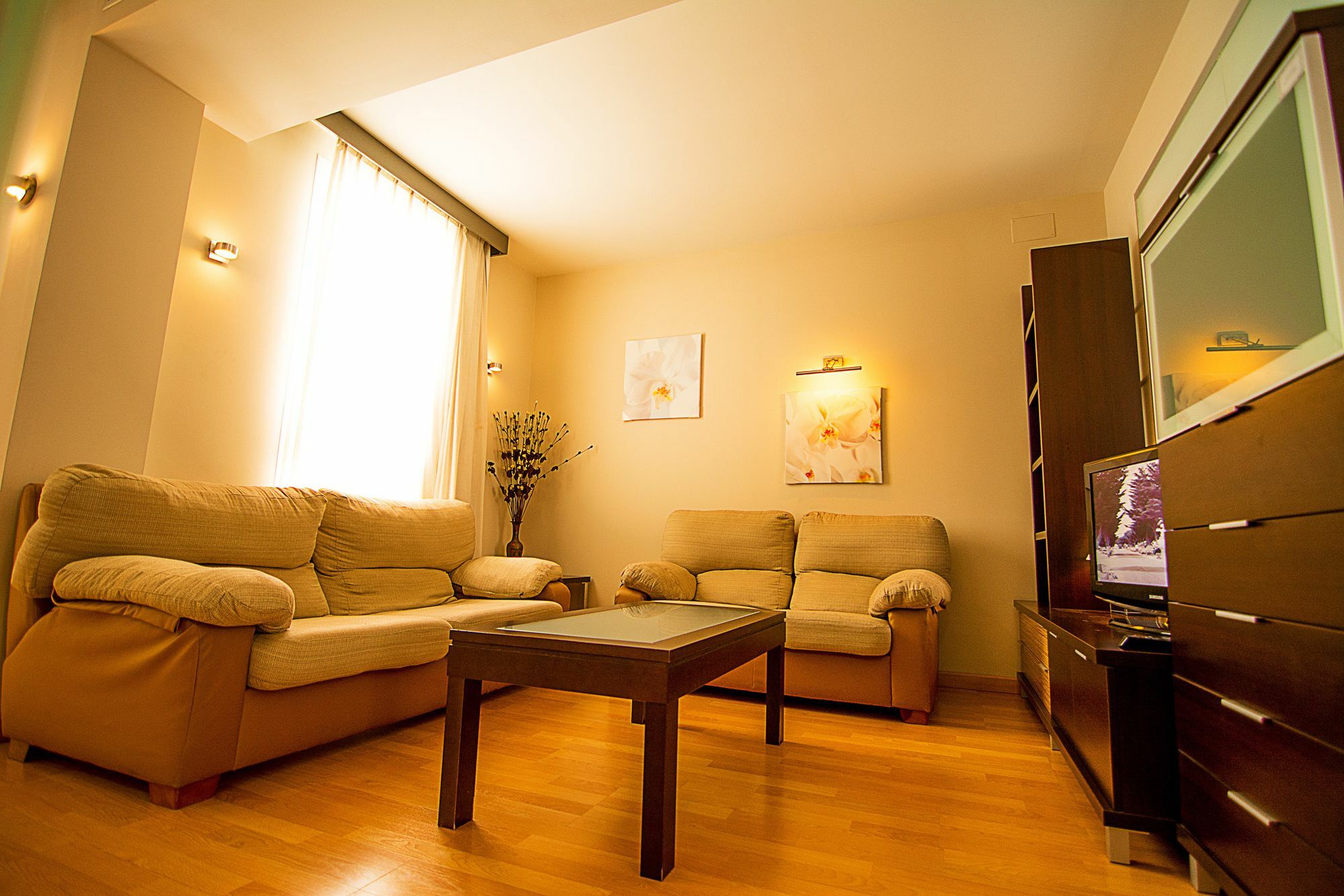 Dream Suites And Apartments Almeria Centro ภายนอก รูปภาพ